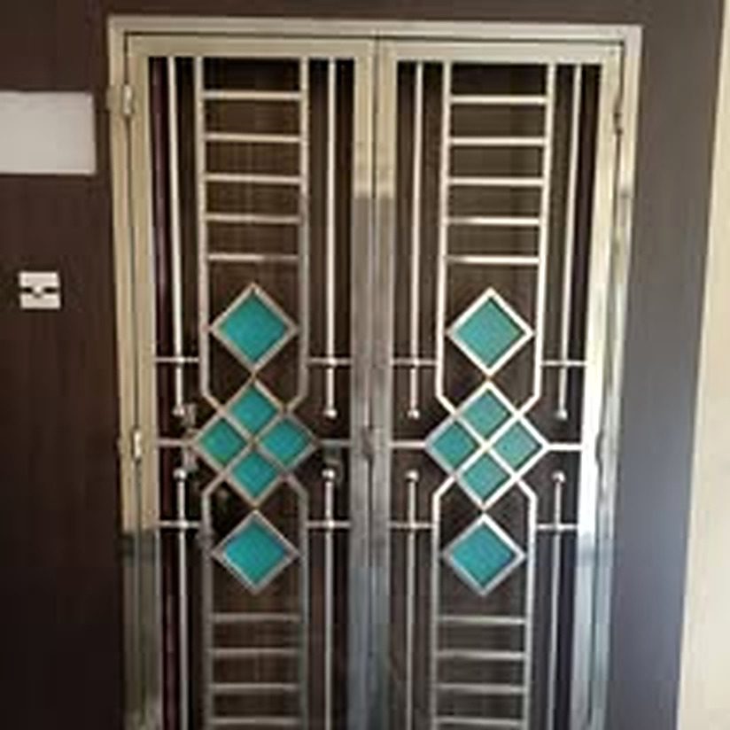 Balcony screen example