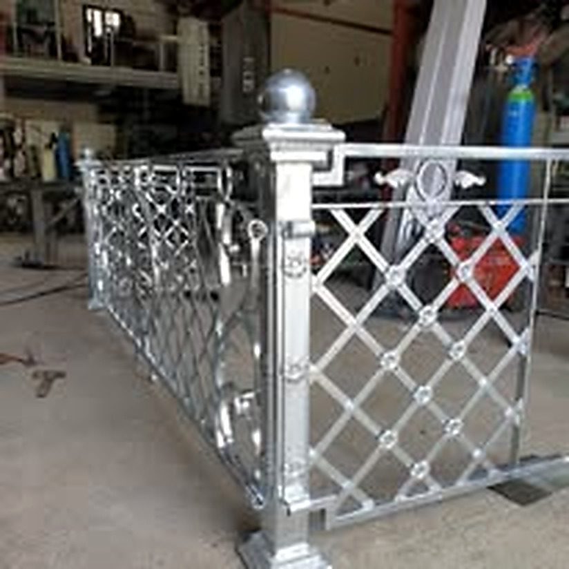 Spiral staircase example